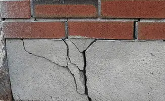 Concrete foundation with serious structural damage in Stockton, CA